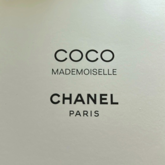 Beautiful , silk , sequined embroidered make up bag for your purse or travel - Picture 1 of 2